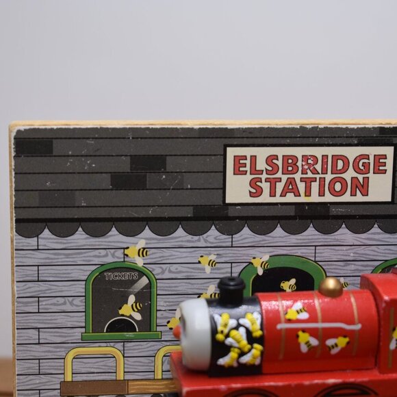 James NO Tender Goes Buzz Buzz Elsbridge Station Limited Edition Canada 603/1800 - Picture 5 of 9
